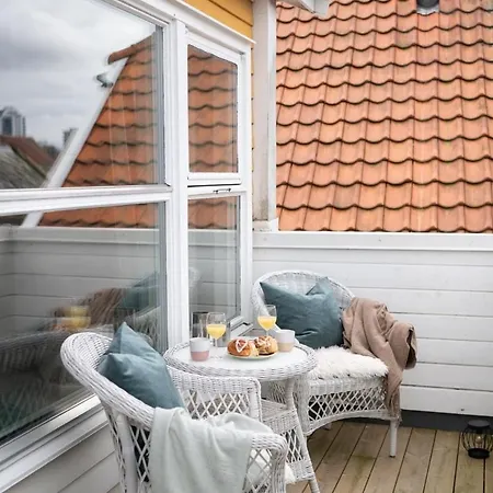 アパート Cozy Penthouse Private Balcony Centre