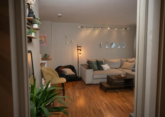 Apartment Cozy Penthouse Private Balcony Centre *